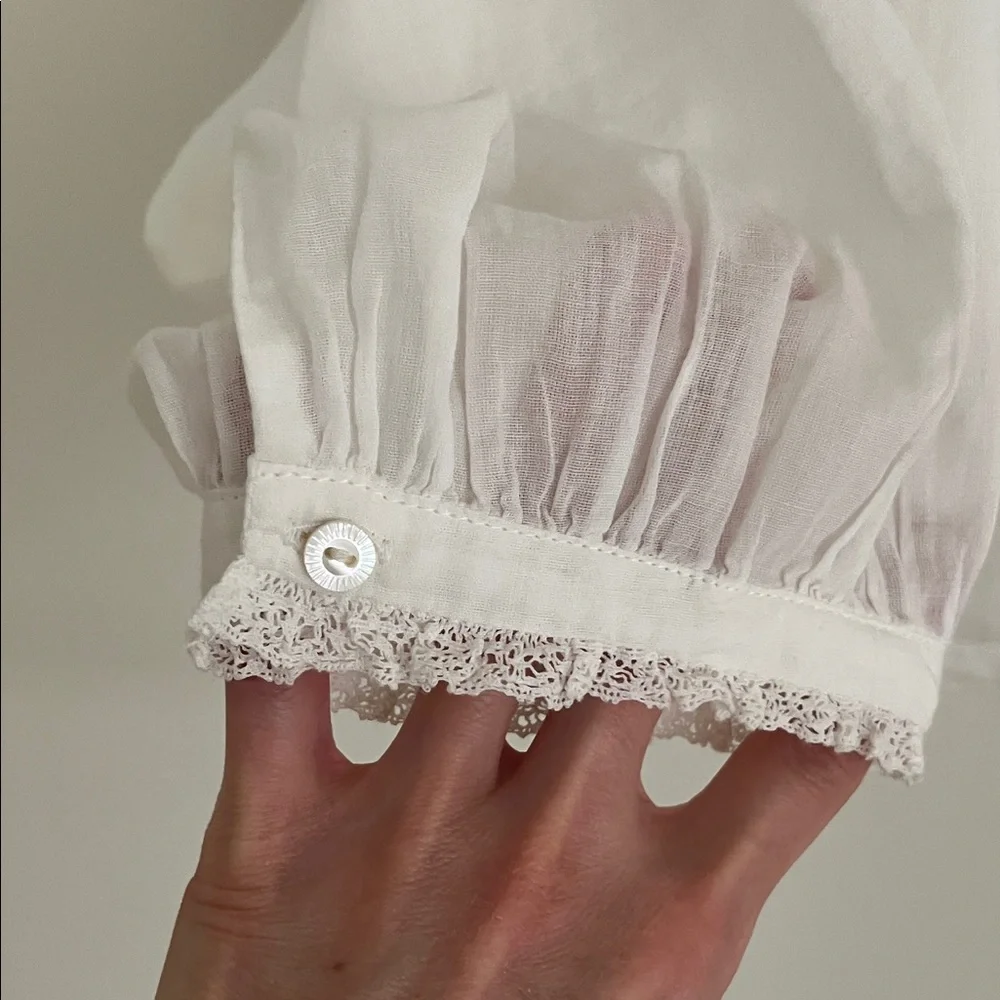 Doen Sheer White Blouse with Ruffled Collar - Picture 7 of 9